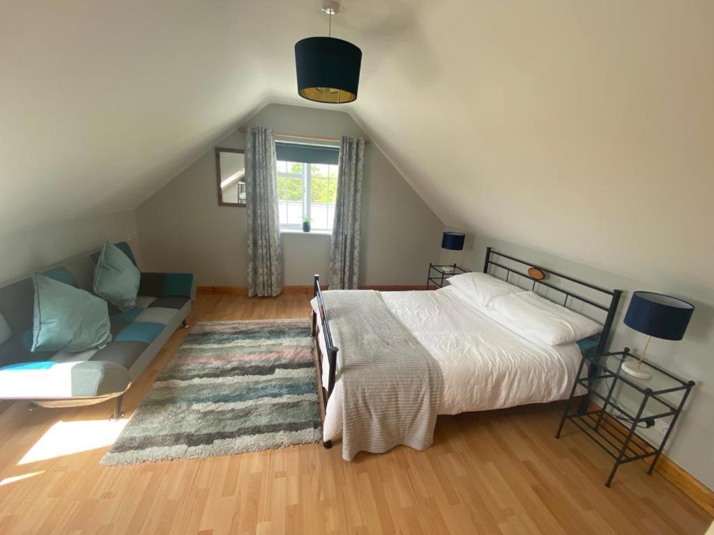 Loch Nuala Apartment Galway Bagian luar foto