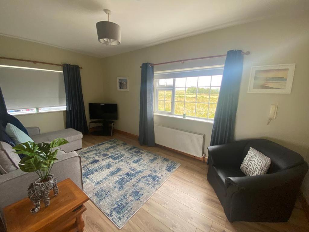 Loch Nuala Apartment Galway Bagian luar foto